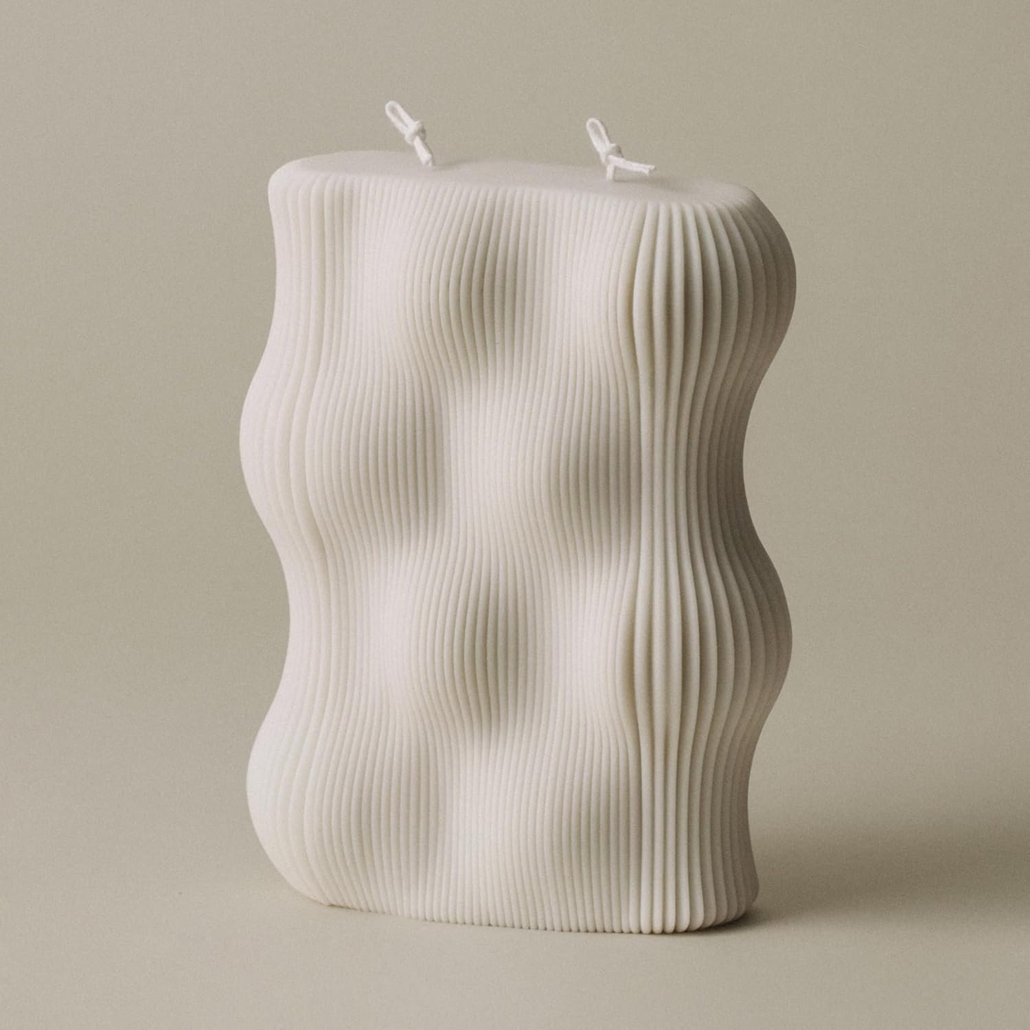 Wavy Candle - Scented Soy Wax Elegant Aesthetic Candle Housewarming Gift Home Decor Idea White - Image 2